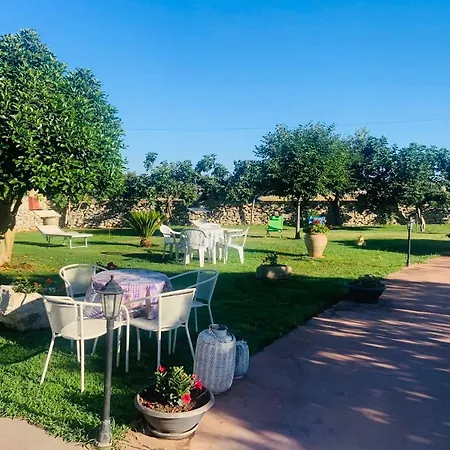 Il Casale Di Luisa Pensión Módica